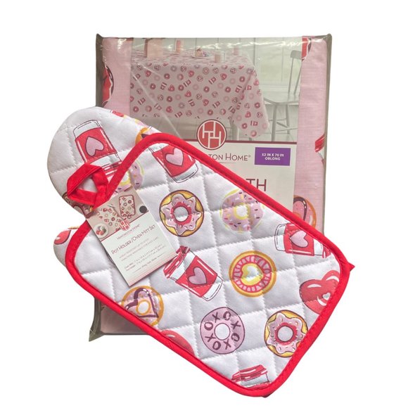 Valentines Vinyl Tablecloth, Pot Holder Set, & Oven Mitt. Oblong 52"x70". New - Picture 7 of 7